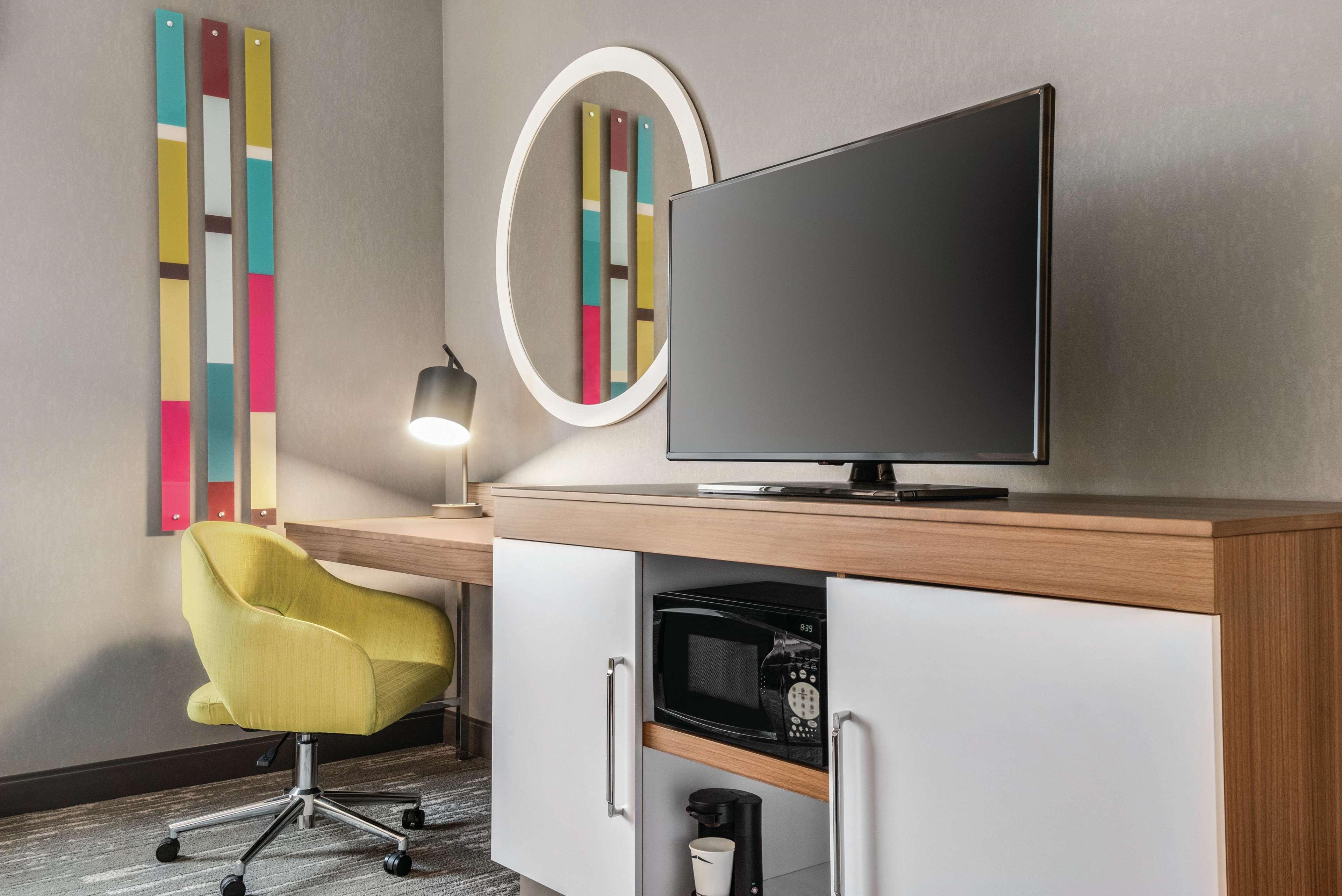 Hampton Inn Brooklyn Park Buitenkant foto