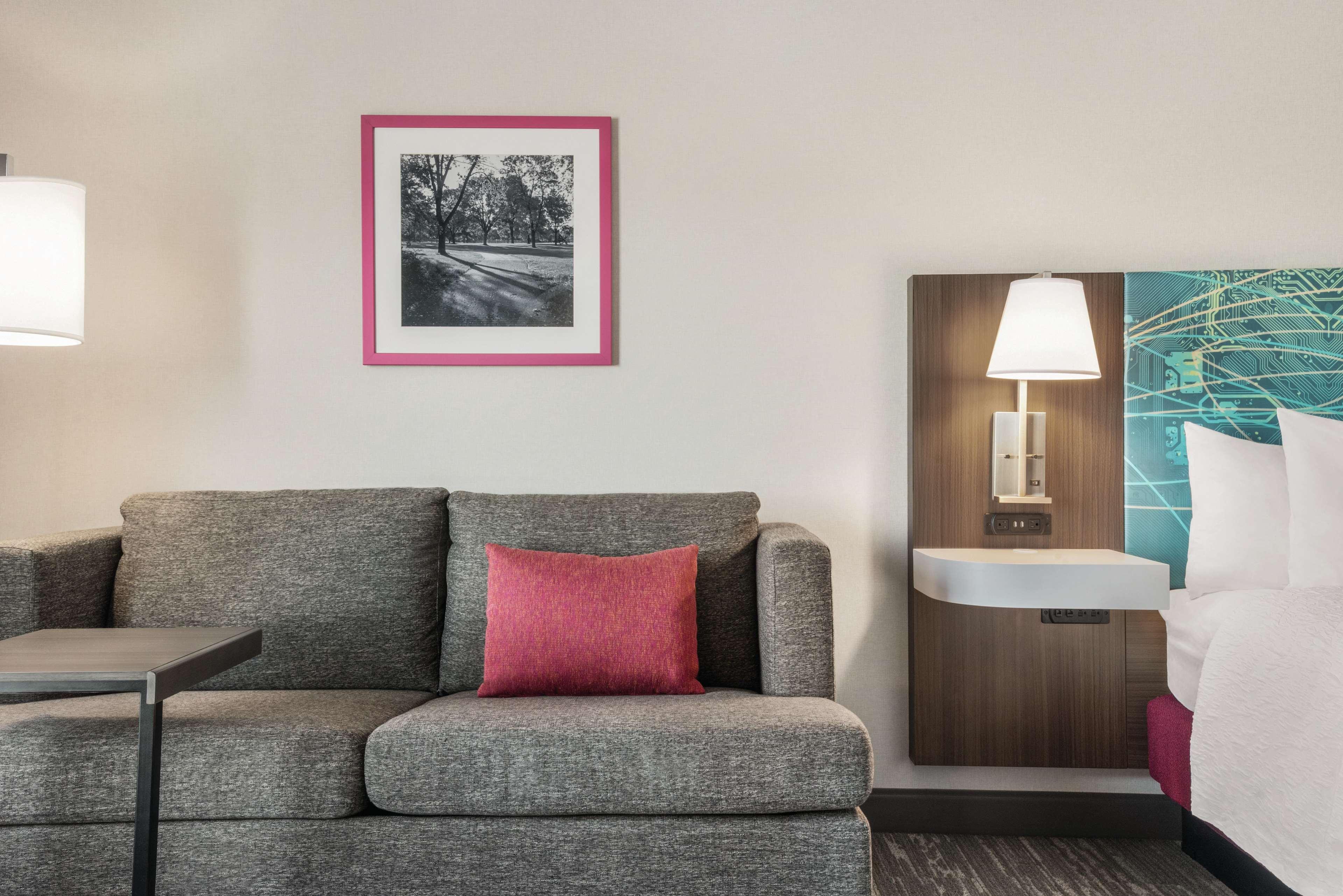 Hampton Inn Brooklyn Park Buitenkant foto