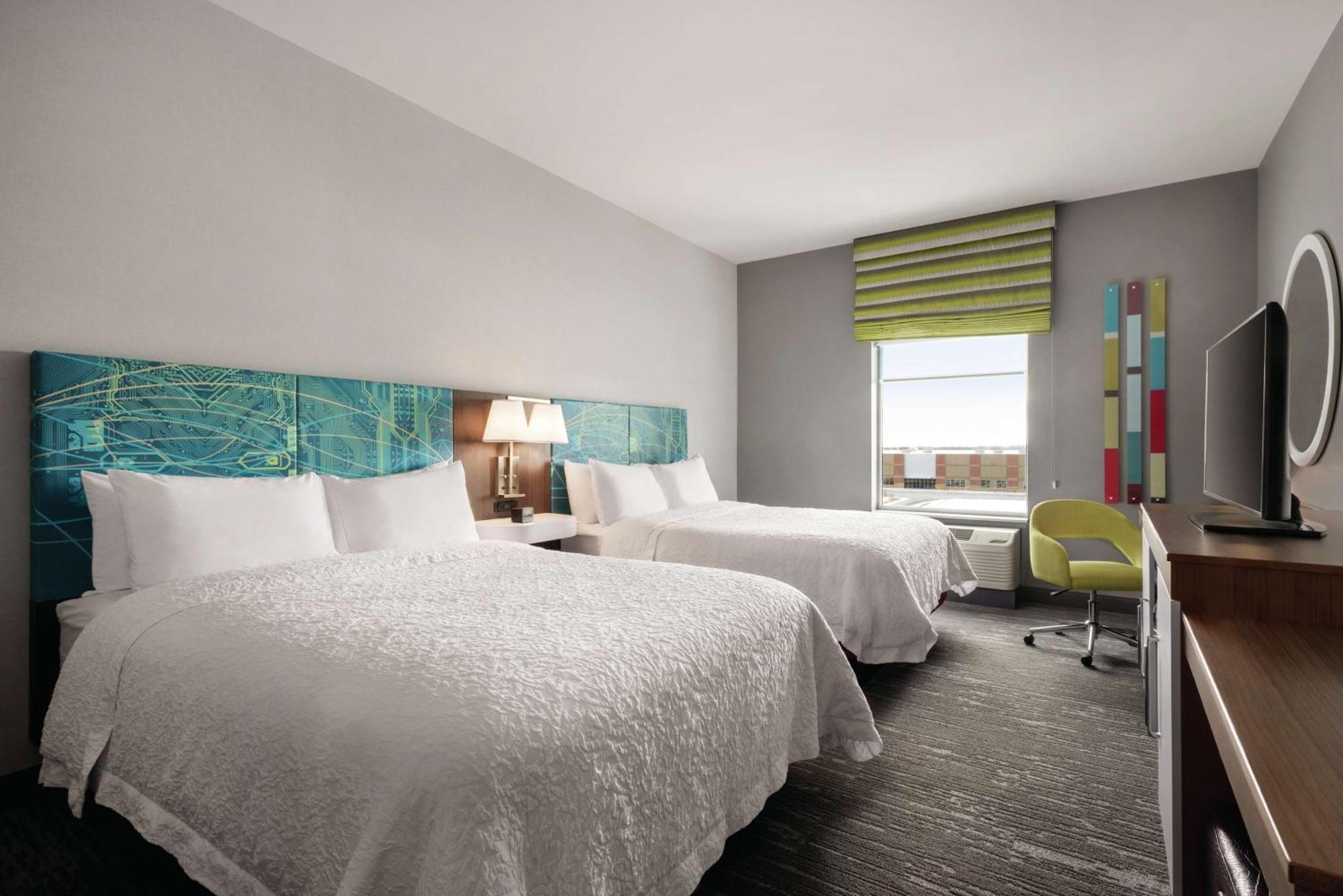 Hampton Inn Brooklyn Park Buitenkant foto