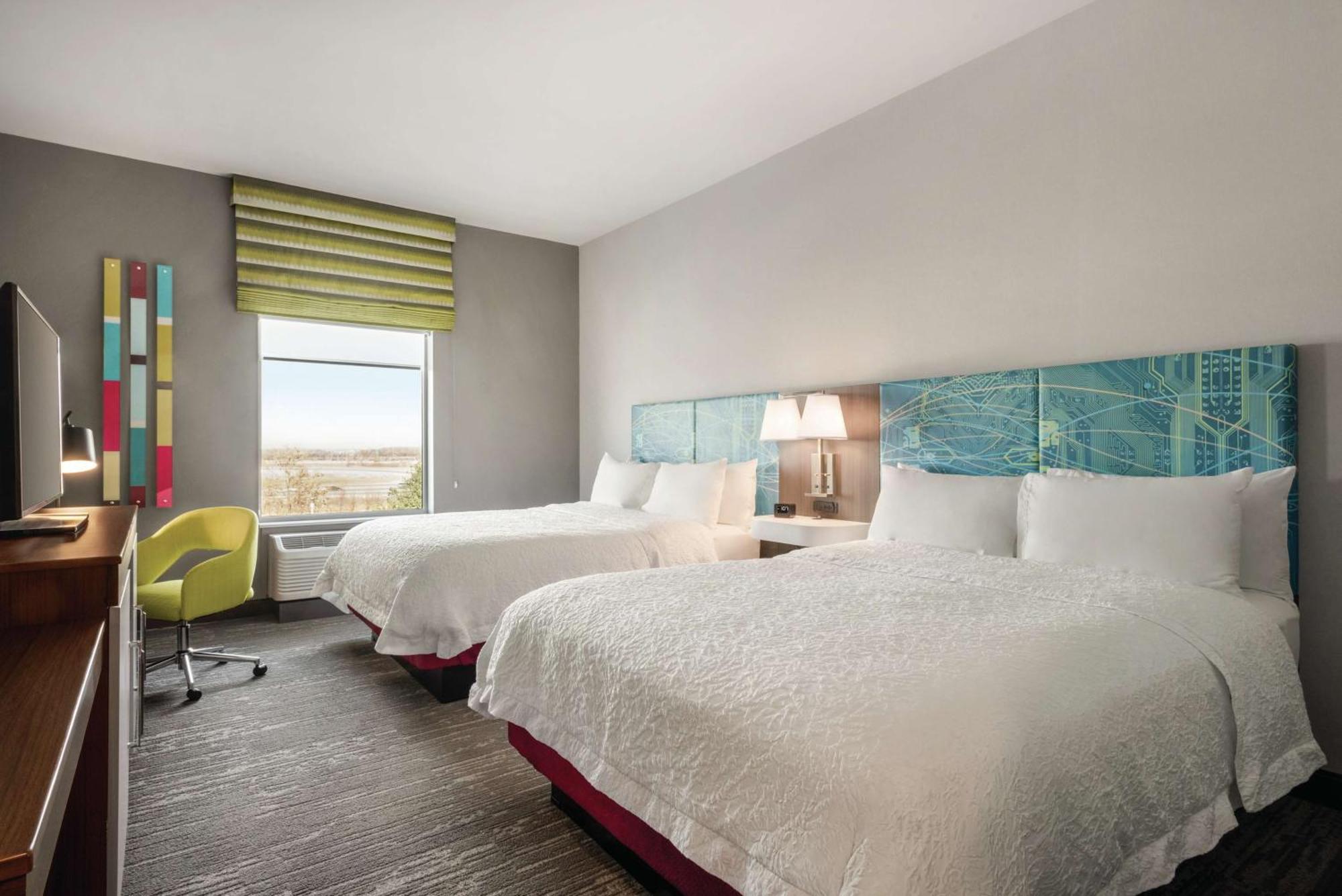 Hampton Inn Brooklyn Park Buitenkant foto