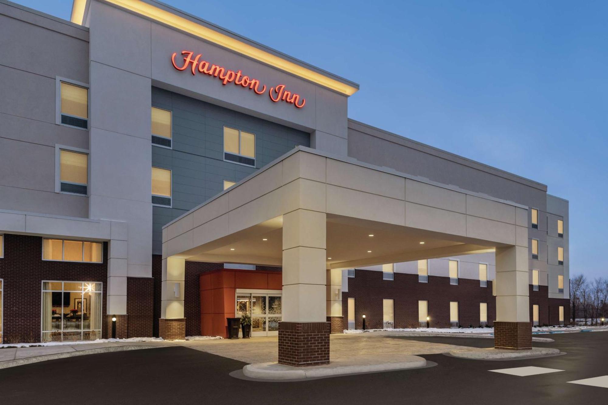 Hampton Inn Brooklyn Park Buitenkant foto